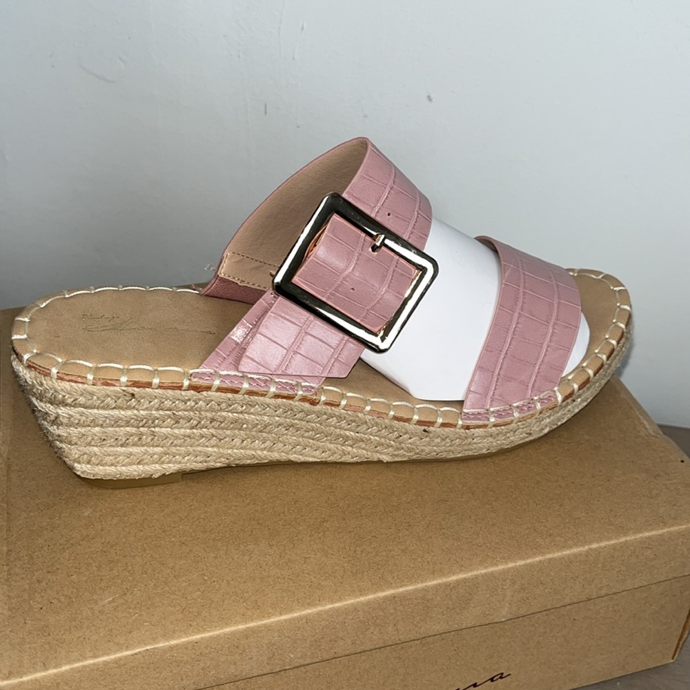 New Vintage Havana  Robin Wedge buckle Sandals pink NIB size 11 - Picture 2 of 9